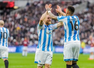 Huddersfield Town unveils Paddy Power as new shirt sponsor
