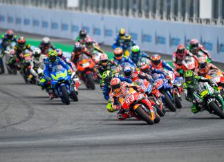 Oakley steers into the esports sector with MotoGP