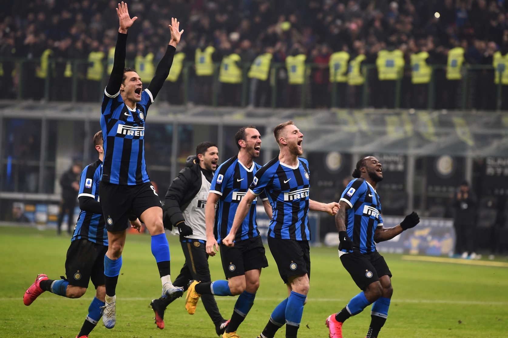 Inter r. Inter Milan футболист.