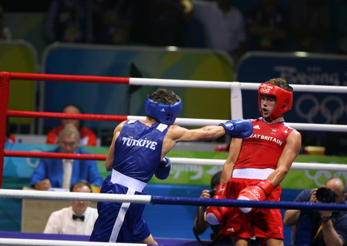 Super-middleweight champion Billy Joe Saunders in action