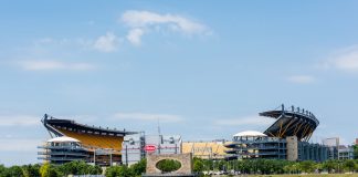 Pittsburgh Steelers signs short-term Heinz naming rights extension The Pittsburgh Steelers' Heinz Field
