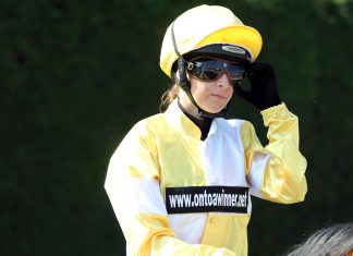 Hayley Turner renews MansionBet partnership for second year