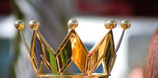 Premier League to hold talks on betting sponsorship future