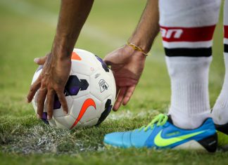 Nike strengthens women’s football commitment in FA ball supply deal