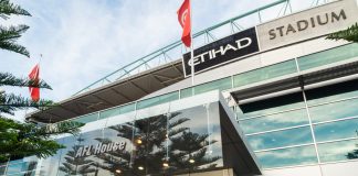 AFL pens historic $4.5bn broadcasting deal with Foxtel and Seven Network