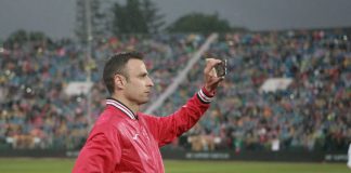 Berbatov renews as JBO ambassador in a multi-year deal