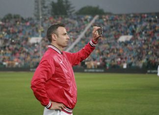 Berbatov renews as JBO ambassador in a multi-year deal
