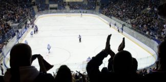 Verizon renews NHL deal in latest sports business boost NHL