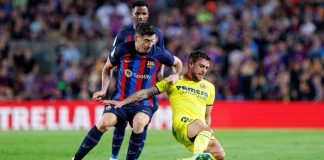 Telefónica re-purchases La Liga rights for €1.2bn Two La Liga football players battling for the ball.