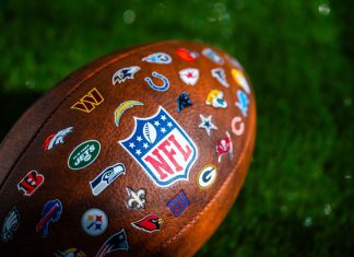 Report: NFL in “advanced talks” over ESPN equity stake credit: Shutterstock