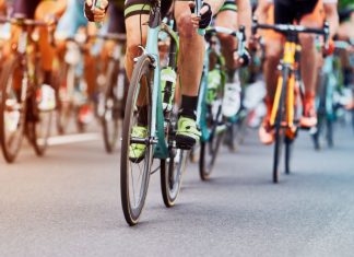 Unibet launches ‘Follow Your Heart’ with Tour de Tietema A large group of cyclists on the road.