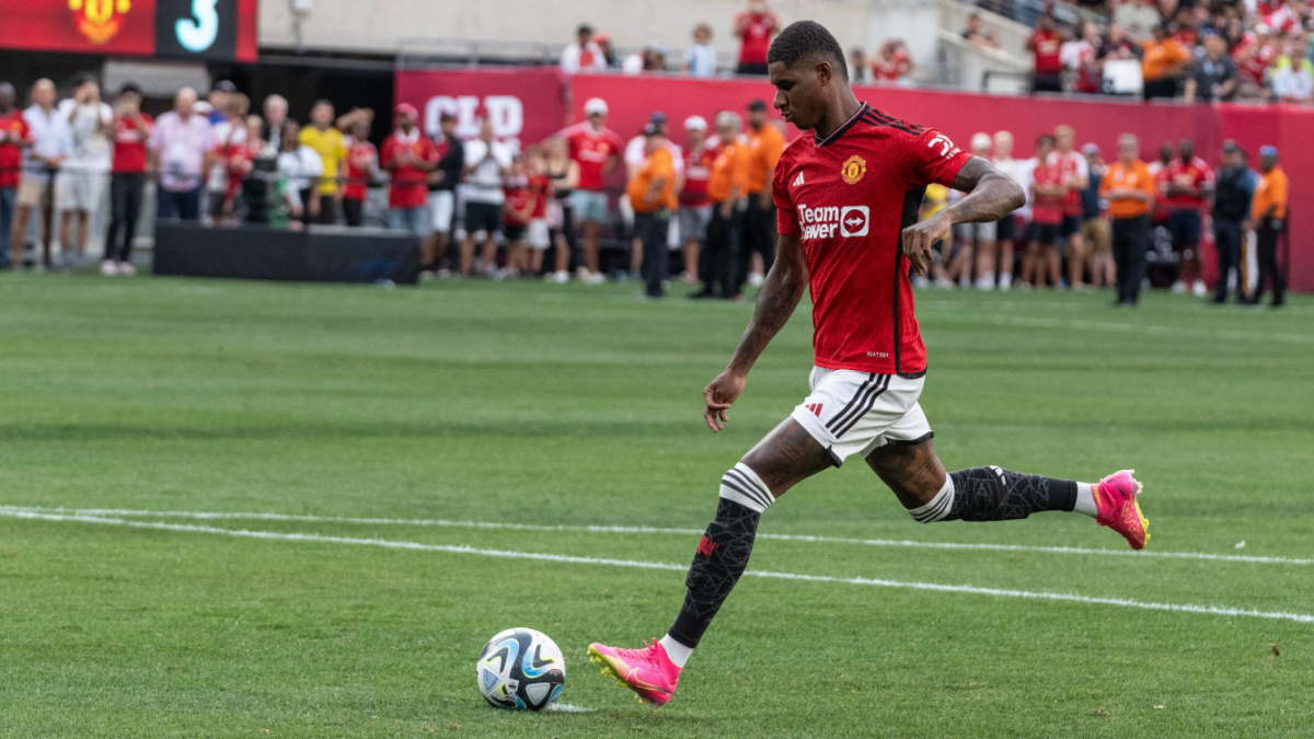 Marcus Rashford taking a penalty.