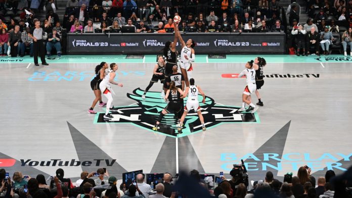 Tip off at a WNBA match.