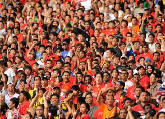 Manchester United targets ‘vital’ Asian fanbase in new deal KUALA LUMPUR - JULY 18 : Fan of Manchester United team during friendly match against Malaysia at National Stadium, July 18, 2009 in Kuala Lumpur. Manchester won 3-2.