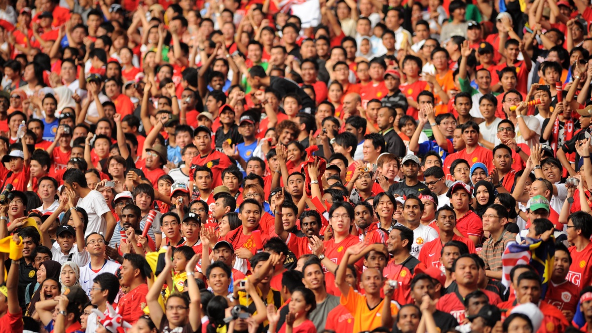 KUALA LUMPUR - JULY 18 : Fan of Manchester United team during friendly match against Malaysia at National Stadium, July 18, 2009 in Kuala Lumpur. Manchester won 3-2.