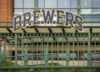 Brewers pivot from MLB to Diamond Sports for 2025 Telecasts Milwaukee, Wisconsin - May 26, 2022: Milwaukee Brewers' American Family Field MLB Baseball stadium.