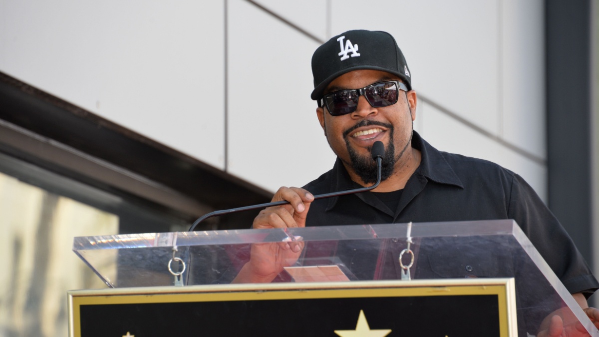 Ice Cube at the Hollywood Walk of Fame star ceremony honouring actor/musician Ice Cube