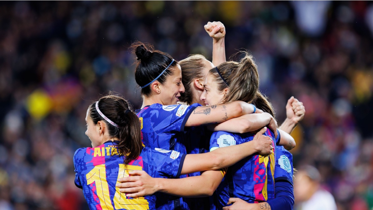 BARCELONA - MAR 30: Barcelona's women's football players celebrate after scoring a goal during the UEFA Women's Champions League match between FC Barcelona and Real Madrid at the Camp Nou Stadium on March 30, 2022.