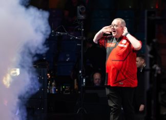 PDC explains why darts won’t follow boxing’s Middle East model Frankfurt am Main, Hesse, Germany, January 11th 2025. 5. GUDE Darts Open: Stephen Bunting aka The Bullet (Great Britain) interacts with the fans.
