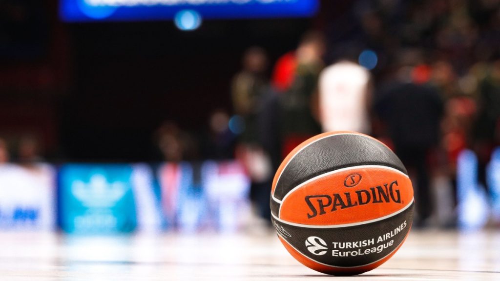 Italy, Milan, dec 16 2021: official ball of EuroLeague Turkish Airlines during timeout about basketball match AX ARMANI MILAN vs REAL MADRID, EuroLeague 2021-2022 round 16 at Mediolanum Forum.