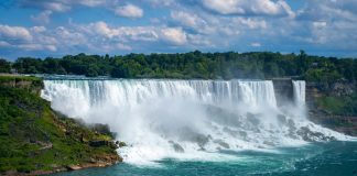 Manchester United uses landmarks to make fans fall in love Niagara Falls Near Buffalo New York, America, USA.