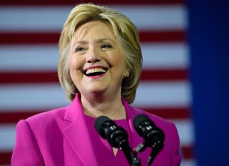 Hillary Clinton backs “Pay Us What You Owe Us” WNBA player stance Hillary Clinton shows support to WNBA protest