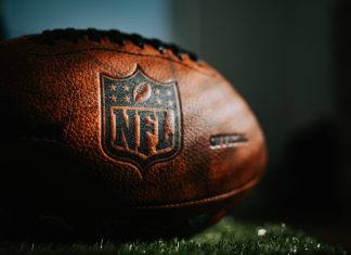 NFL moves to hire replacement refs as CBA talks collapse NFL dispute with NFLRA