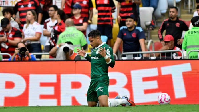 Brazil-football-sponsorship Rio de Janeiro-Brazil, October 19, 2025 Brazilian Football Championship. Match between the teams of Flamengo and Palmeiras at the Maracanã stadium