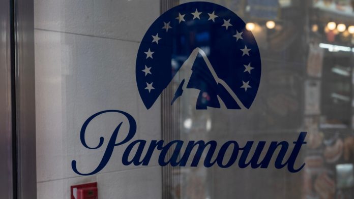 Paramount-logo View of entrance to Paramount office building on Times Square in New York on August 20, 2024 as Paramount Global considerate to be sold through acquisition.