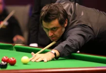 Ronnie O’Sullivan’s choice of chalk prompts calls for regulation Ronnie O’Sullivan participates in snooker show The Eleven 30 Series 2017 against Stephen Hendry.