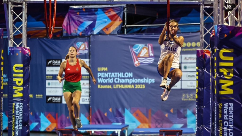 Obstacle racing at Modern Pentathlon. 