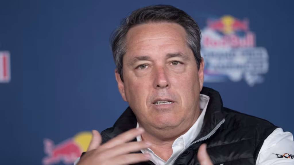 Sideline moves: Dan Rossomondo