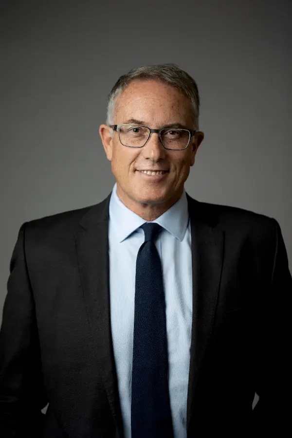 Patrick Delany as Chief Operating Officer
