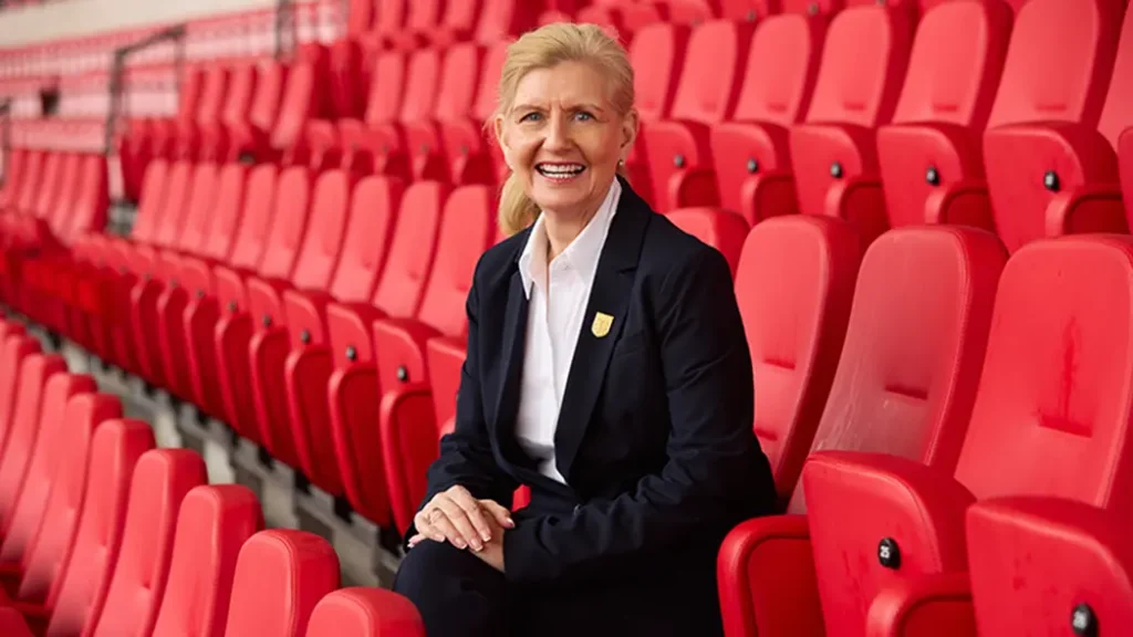 Debbie Hewitt, FA